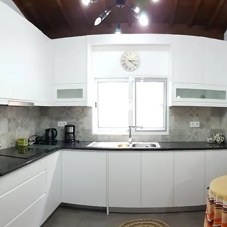 Join Our Relaxed House Near The Beach - Mosteiros Holiday home Mosteiros (Azores)
