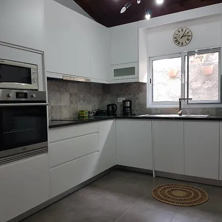 Join Our Relaxed House Near The - Сasa de vacaciones Mosteiros (Azores)